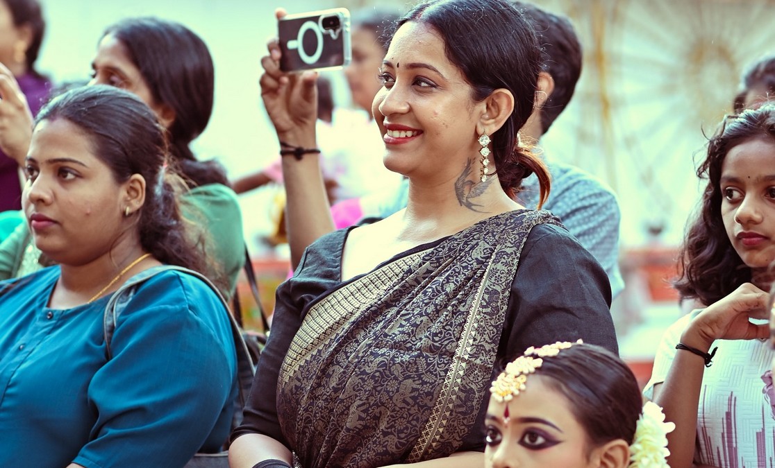 Sowbhagya Venkatesh, Social Media,Modernists