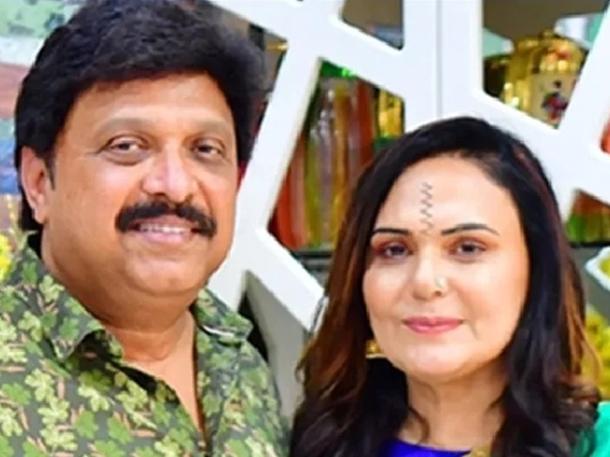 Ganesh Kumar and Wife