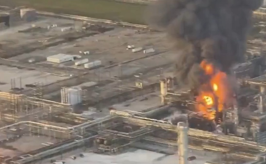 Texas Valero refinery explosion ,America,International News, USA