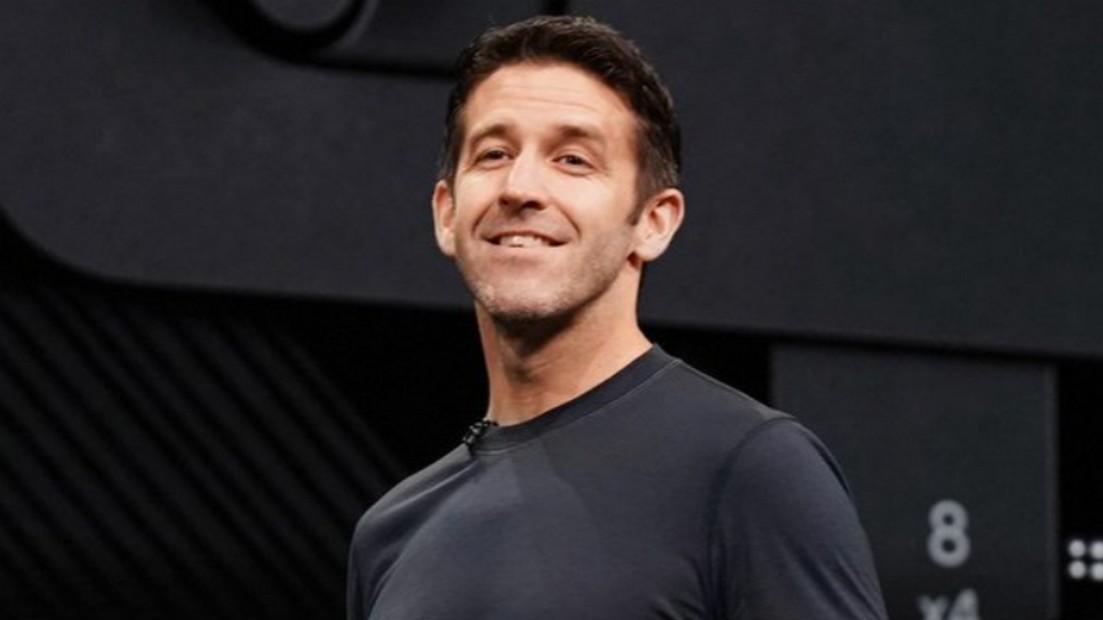 Tim cook to step down as apple ceo john ternus to ...