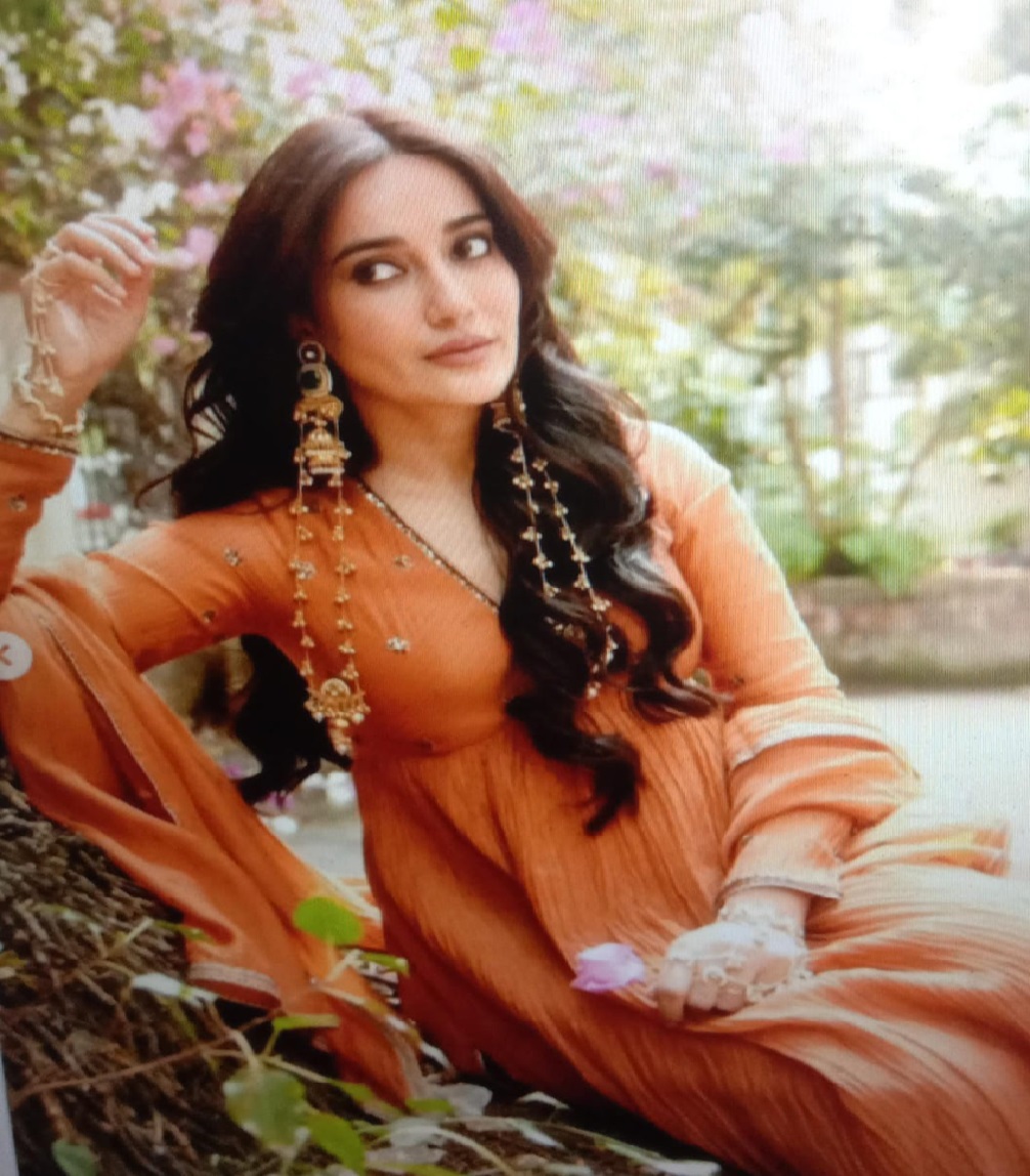 टीव्ही अभिनेत्री सुरभी ज्योती गोंडस मुलीची आई