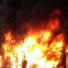 मुंबईमधील अशोकमील कंपाऊंडमध्ये लागलेल्या भीषण आगीमध्ये, सहा जणांना गंभीररीत्या भाजले