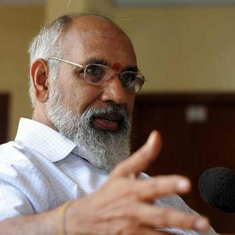 தமிழ் மக்கள் வாழ வேண்டும் என்றால் சிங்களமும், ஆங்கிலமும் அவசியம்: முதலமைச்சர்