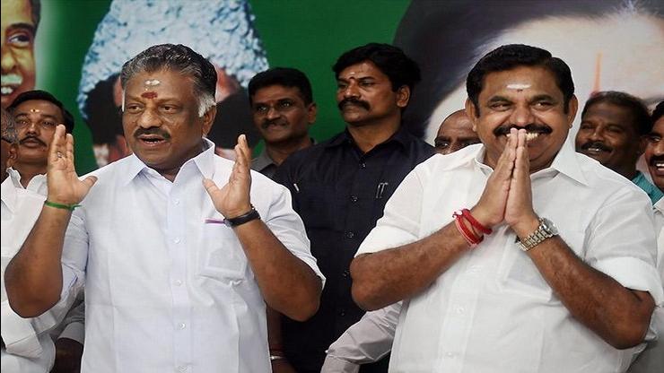 கர்நாடக சட்டசபை தேர்தல்:  ஒரே தொகுதியில் ஈபிஎஸ்-ஓபிஎஸ் வேட்பாளர்கள் போட்டி..!