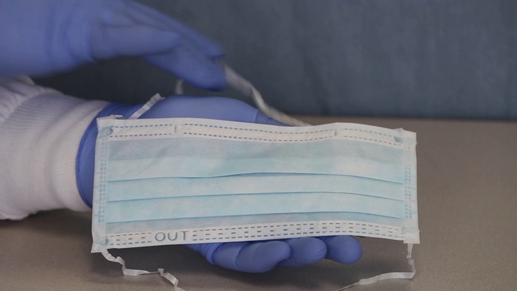 மாஸ்க்கில் மைக் வைத்து தேர்வில் நூதன முறைகேடு! – தப்பி ஓடிய நபர்!