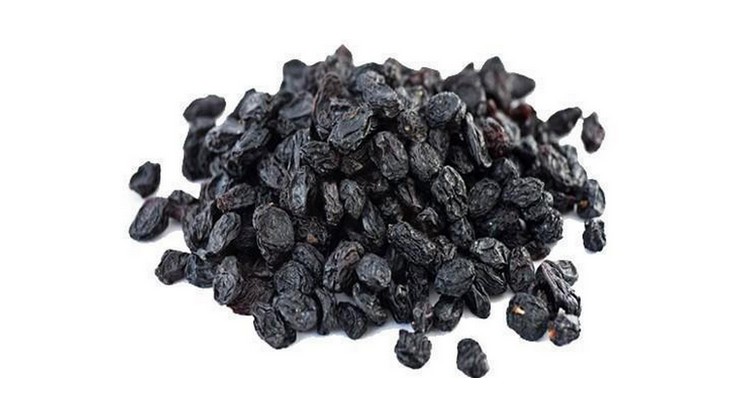 Dried black grapes