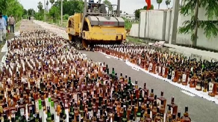 சல்லி சல்லியா நொறுக்கிட்டீங்களே… குடிமகன்கள் வேதனை!!