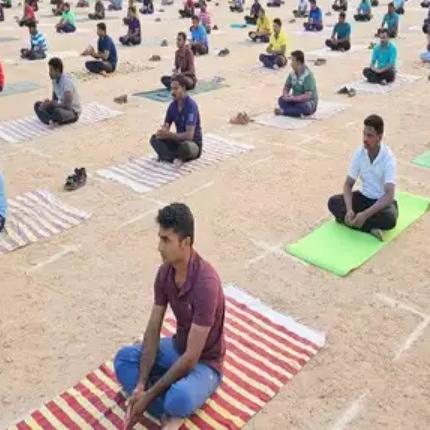 யோகா பயிற்சிக்கான சரியான நேரம் மற்றும் வழிமுறைகள்!