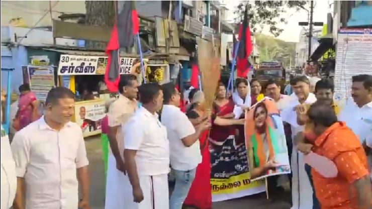 1000 ரூபாய் உனக்கு பிச்சையா? குஷ்புவின் உருவ பொம்மையை செருப்பால் அடித்த திமுகவினர்..!