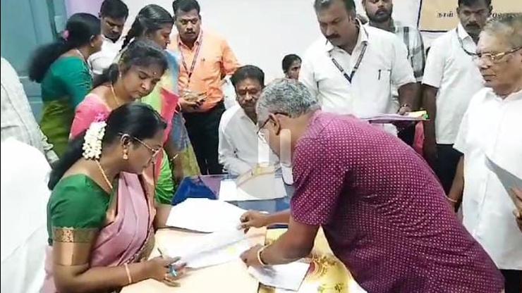 மாவட்ட ஆட்சியர் அலுவலகத்தில் உள்ள வடக்கு வட்டாட்சியர் அலுவலகத்தில் ஆட்சியர் சங்கீதா தலைமையில் ஜமாபந்தி நடைபெற்றது!