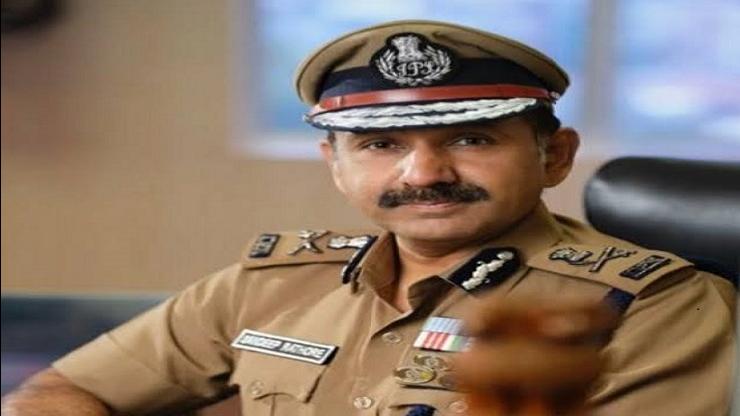 காவல் ஆய்வாளர்கள் 40 பேர் பணியிட மாற்றம்.! சென்னை காவல் ஆணையர் அதிரடி நடவடிக்கை..!!