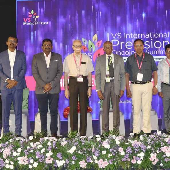 வி எஸ் மருத்துவ அறக்கட்டளை சார்பில் துல்லிய புற்றுநோய்  சிகிச்சைக்கான மாநாடு