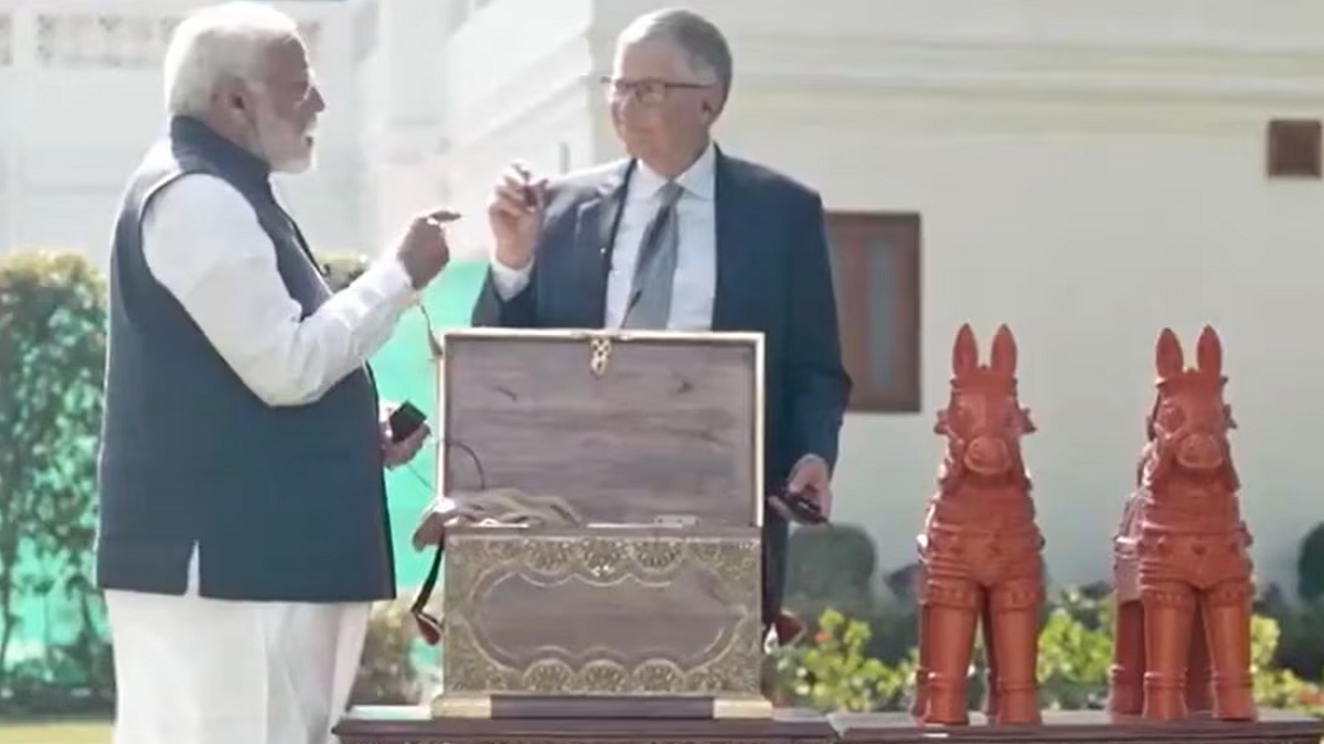 பில்கேட்ஸுக்கு பரிசாக கொடுத்த தூத்துக்குடி முத்து.. பிரதமர் மோடி அளித்த தகவல்..!