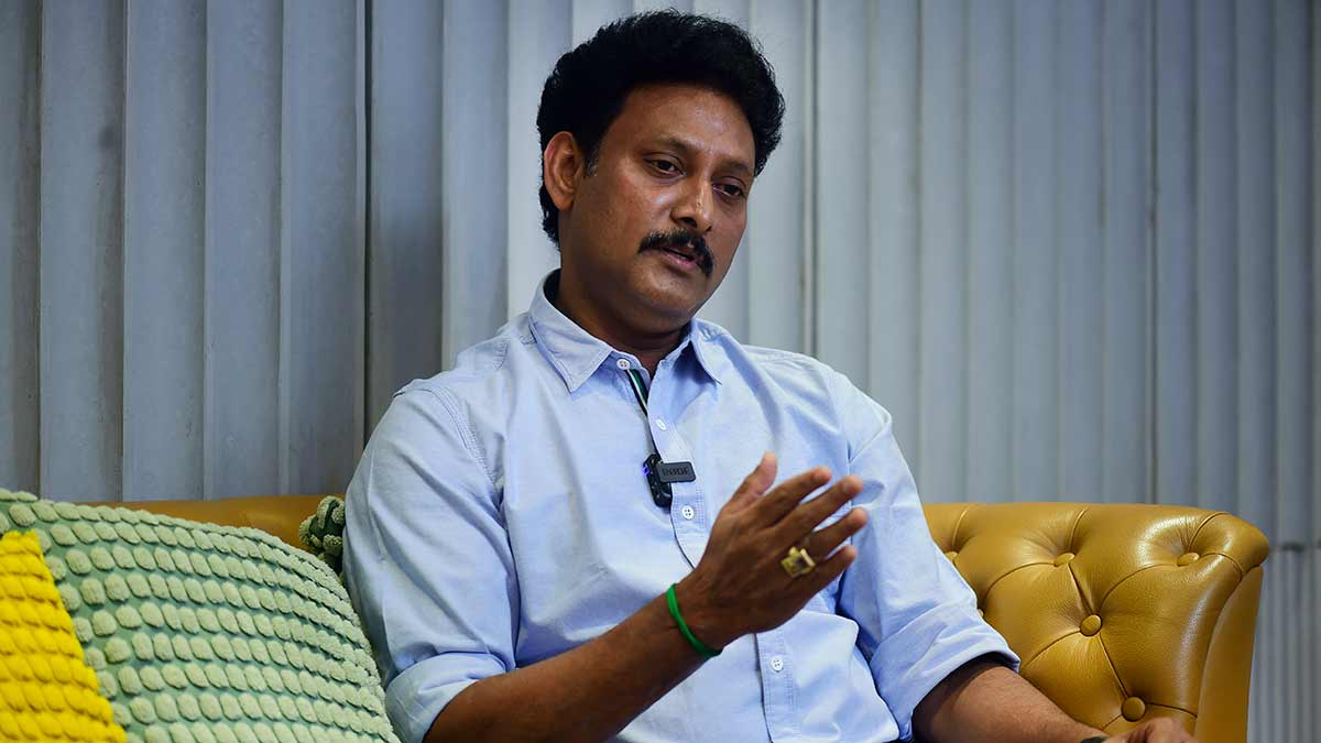 அன்பில் மகேஷ் வீட்டில் சோதனை செய்வது லஞ்ச ...