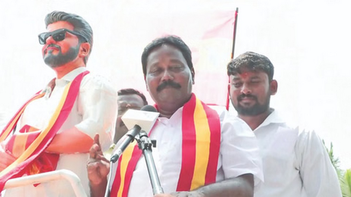இவர் நாசா விஞ்ஞானியா இருப்பார் போல!.. ட்ரோலில் ...