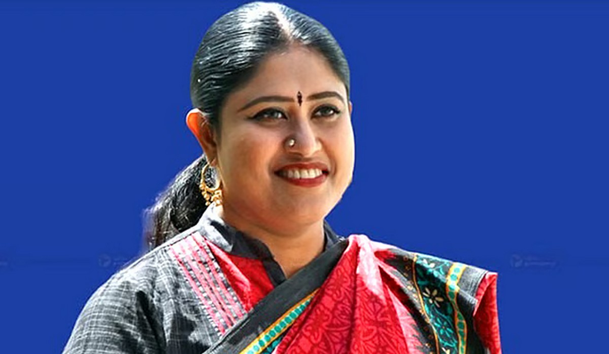 பாஜகவிலிருந்து விலகி தவெகவில் இணைகிறார் ...