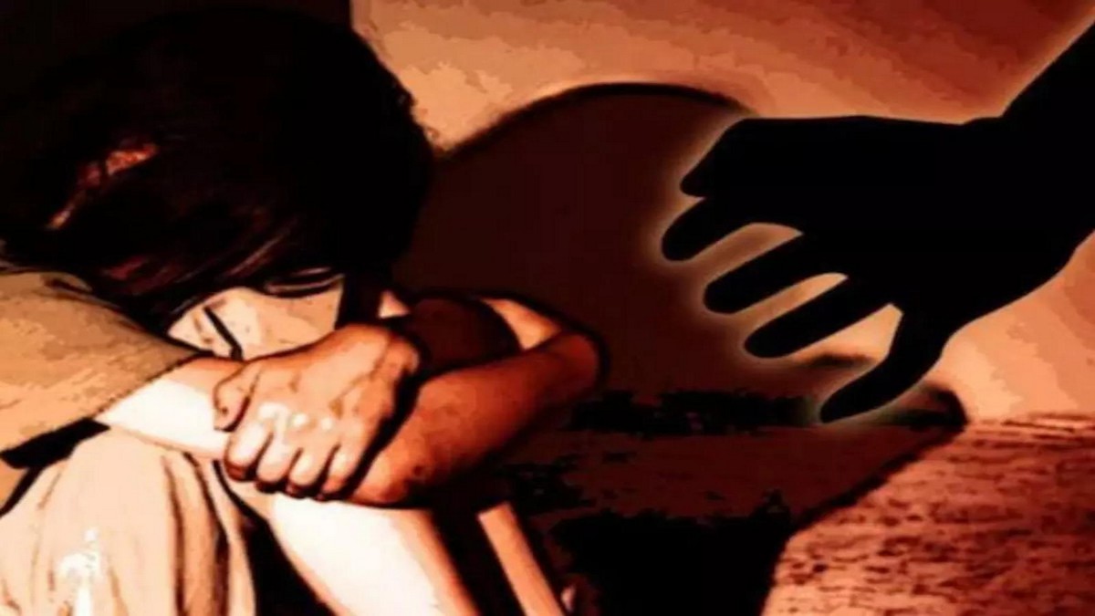 3 வயது சிறுமி கூட்டு பாலியல் பலாத்காரம்!.. ...