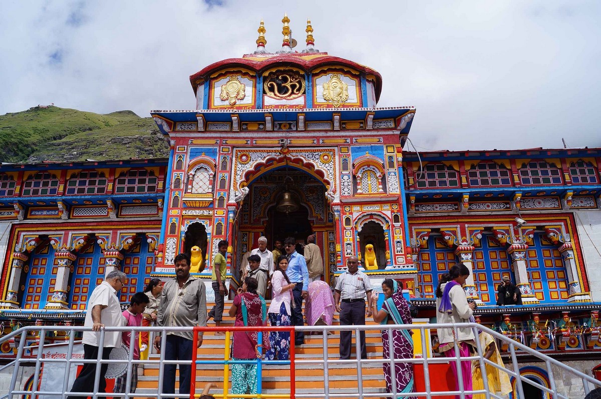 புதிய சாதனையை படைத்த பத்ரிநாத்!.. 17.79 லட்சம் பக்தர்கள் வருகை!...