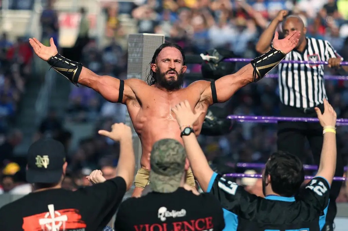 பிரபல WWE மல்யுத்த வீரர் பெஞ்சமின் சட்டர்லி திடீர் மரணம்!. ரசிகர்கள் ஷாக்..