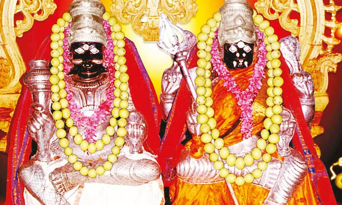 குலசேகரன்பட்டினம் முத்தாரம்மன் கோவில்!.. கட்டண விரைவு தரிசனம் ரத்து!..