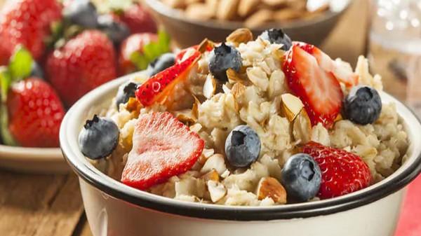 ఓట్స్ తింటున్నారా? - Benefits of Eating Oats and Oatmeal | Webdunia Telugu