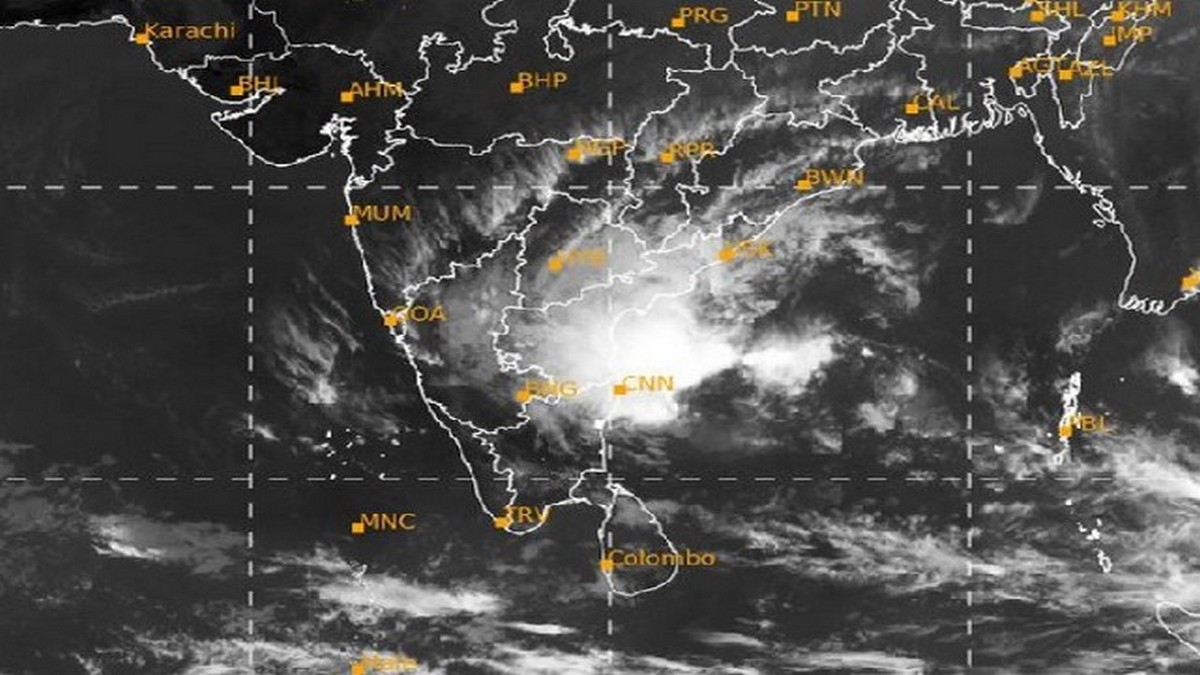 బంగాళాఖాతంలో మరో వాయుగుండం : కోస్తాంధ్ర, రాయలసీమలో వర్ష సూచన