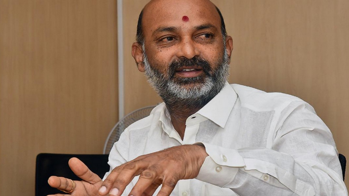 కాంగ్రెస్‌ ప్రభుత్వం తుమ్మితే ఊడిపోతుంది : కేంద్ర ...