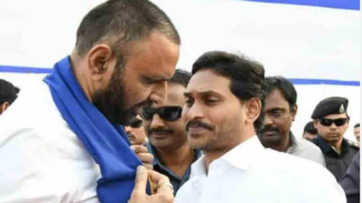 వైఎస్ జగన్‌ను కలిసిన కొడాలి నాని.. ఫోటోలు వైరల్