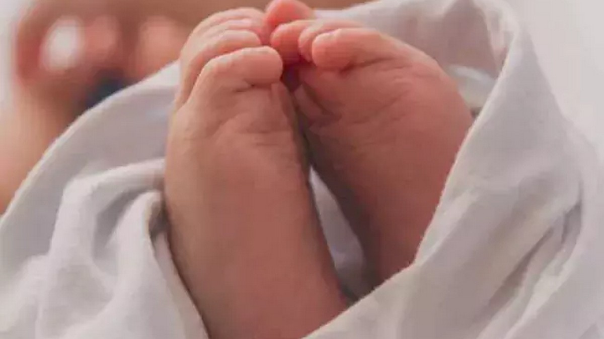ఎనిమిది నెలల పసిబిడ్డను ఎత్తుకెళ్లిన ...