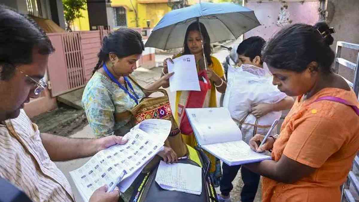 SIRలో పేరు తొలగిస్తారనే భయంతో 51ఏళ్ల వ్యక్తి ...