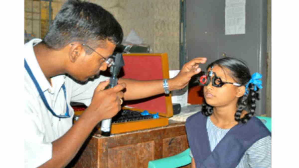 విద్యార్థుల కోసం ఉచిత కంటి పరీక్షల కార్యక్రమం ...