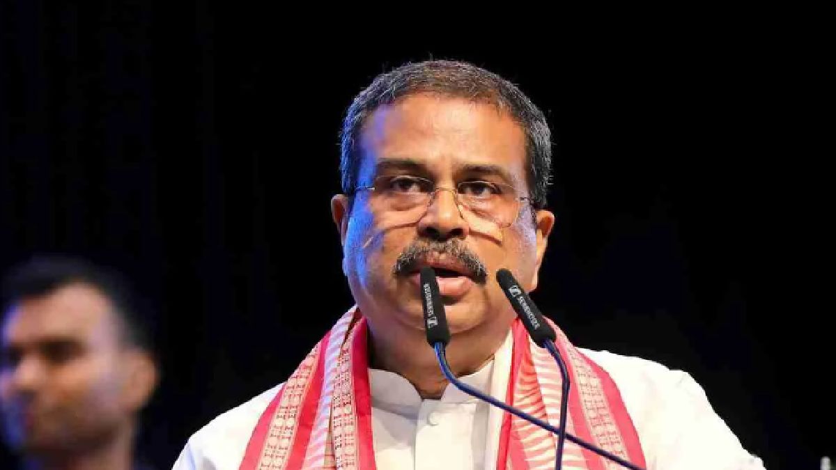 దేశ విద్రోహ శక్తులకు అవకాశం ఇవ్వకూడదని రాజీనామా ...