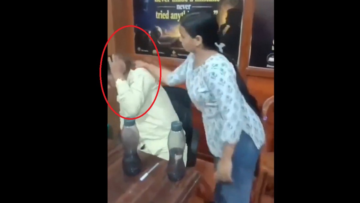 టీచర్ లైంగిక వేధింపులు, చెప్పుతో కొట్టిన ...