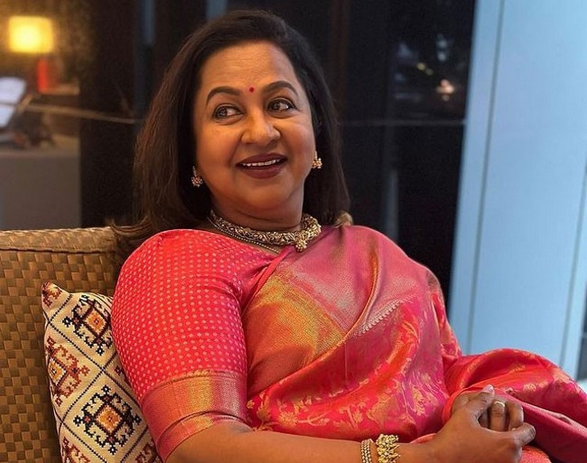 నెగెటివ్ రివ్యూలు ఇచ్చే వారిపై కఠిన చర్యలు ...