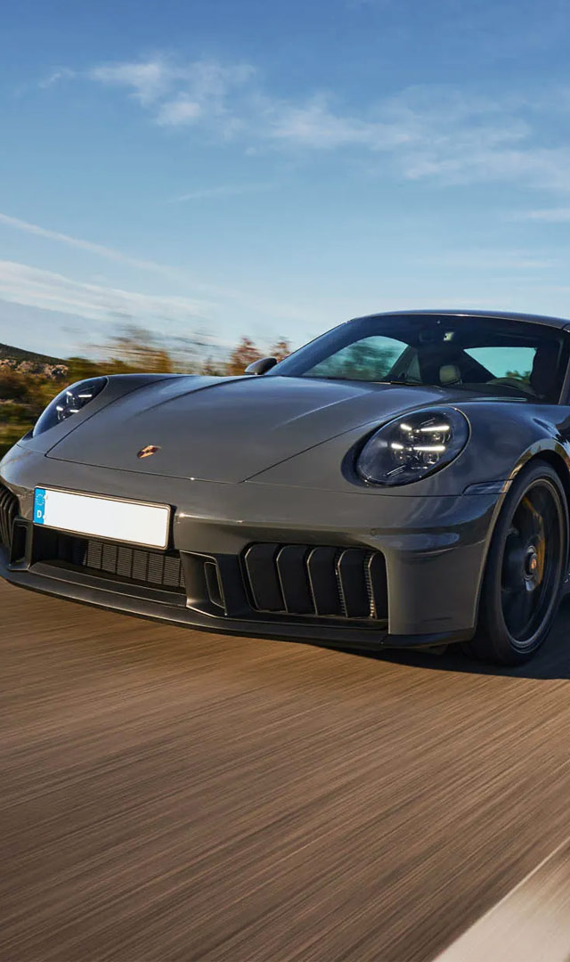 Porsche hybrid 911 sprints from 0 to 100 km/h in 3 seconds: Check specs