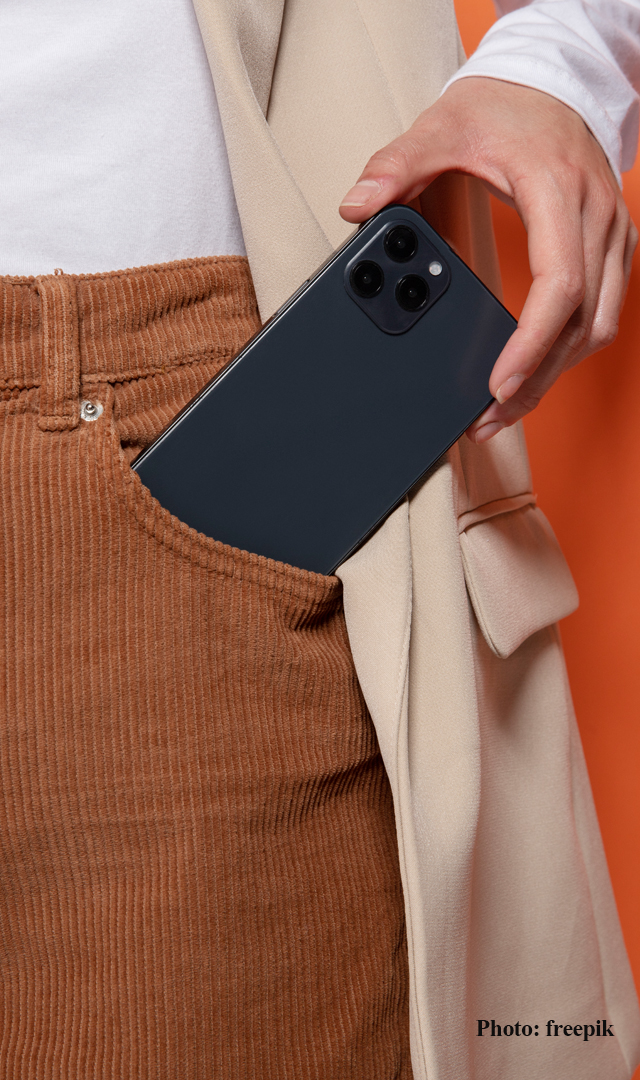 Woman chews anti-theft cable to steal iPhone 14 Plus worth Rs. 79,414 from Apple store