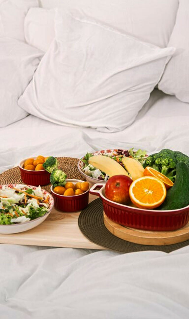 શું તમે પણ પથારીમાં ખાઓ છો? તો જાણો 8 નુકશાન 