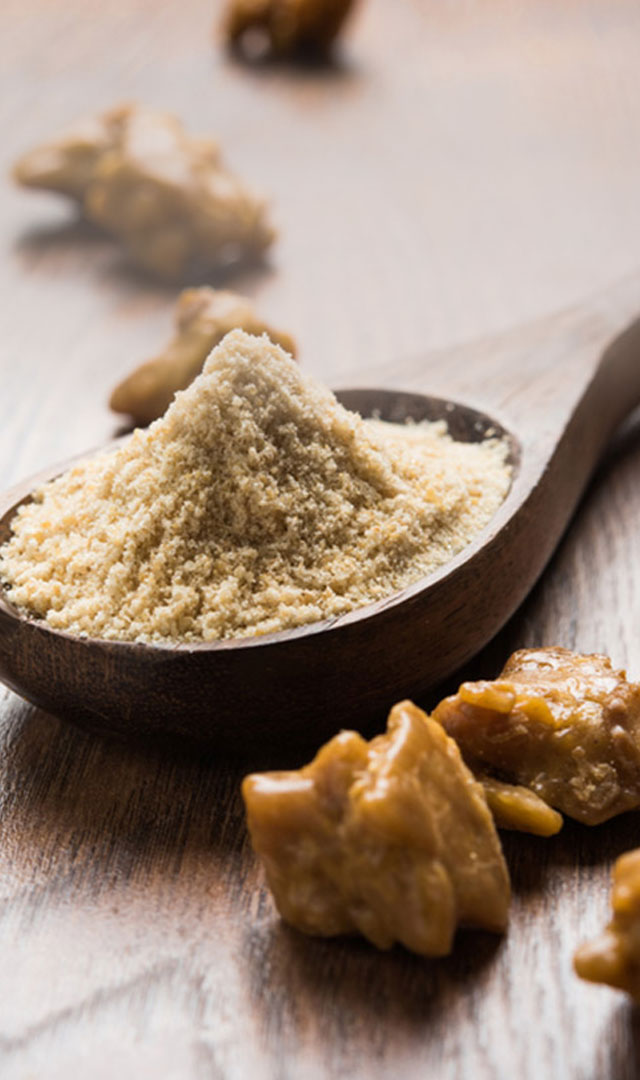 રસોઈમાં એક ચપટી હિંગ ઉમેરવાના 8 ફાયદા જાણો છો ? 