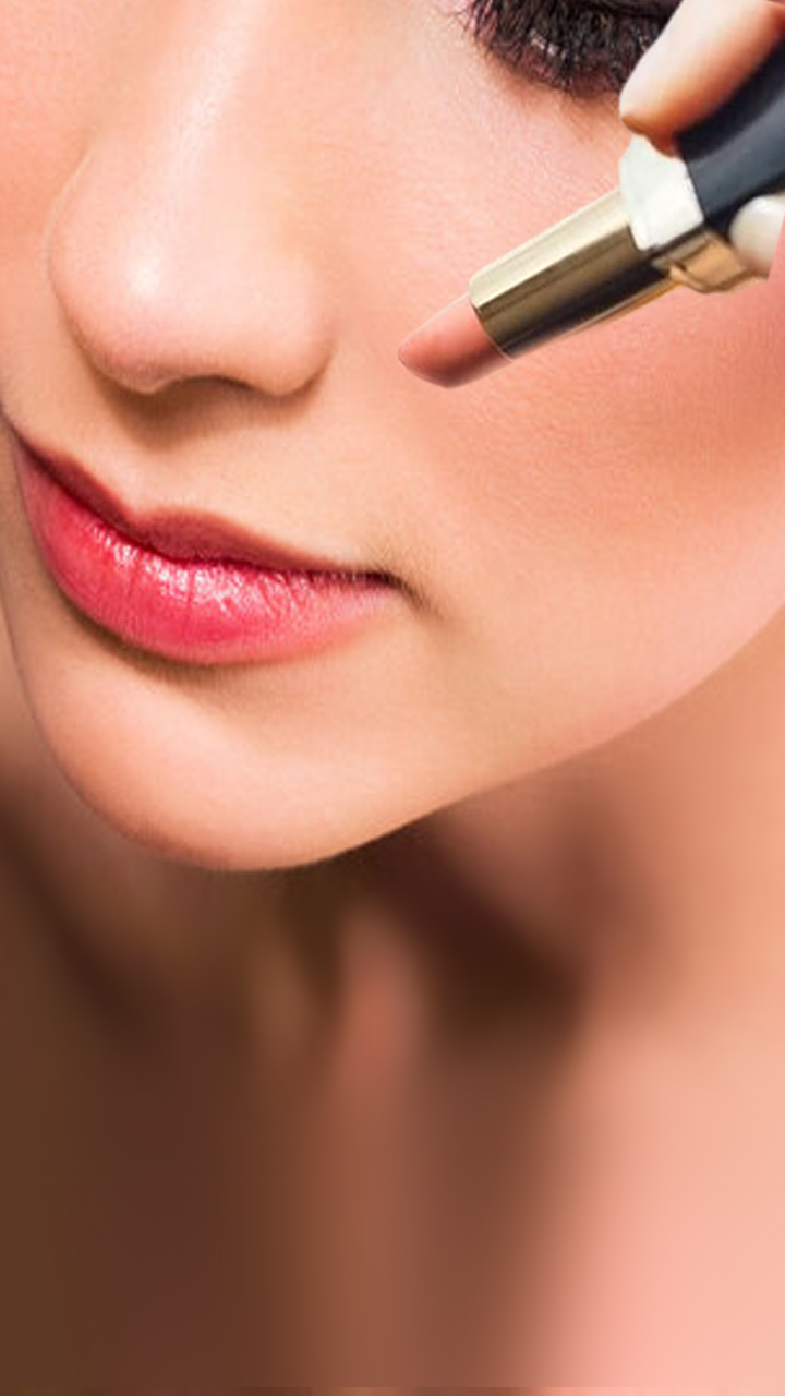 ગાલ પર લિપસ્ટિક લગાવો છો તો જાણો આ 7 નુકશાન 