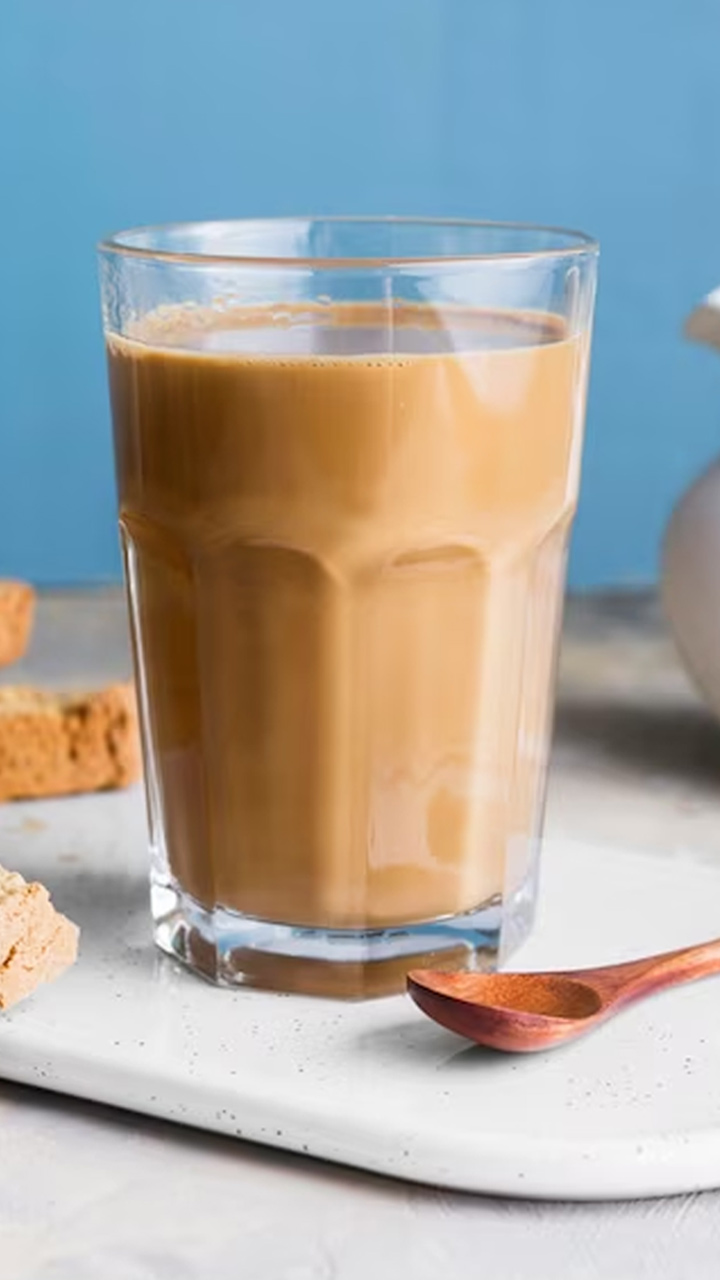 ચા પીતી વખતે આ 5 ભૂલો ન કરો