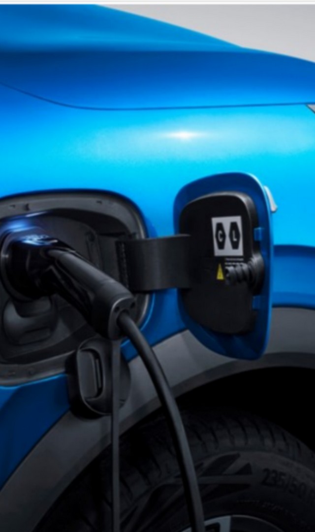 New technology - હાઇવેની સ્પેશિયલ લેન પર ચાલતી વખતે તમારી ઇલેક્ટ્રિક કાર આપમેળે જ  થશે ચાર્જ 