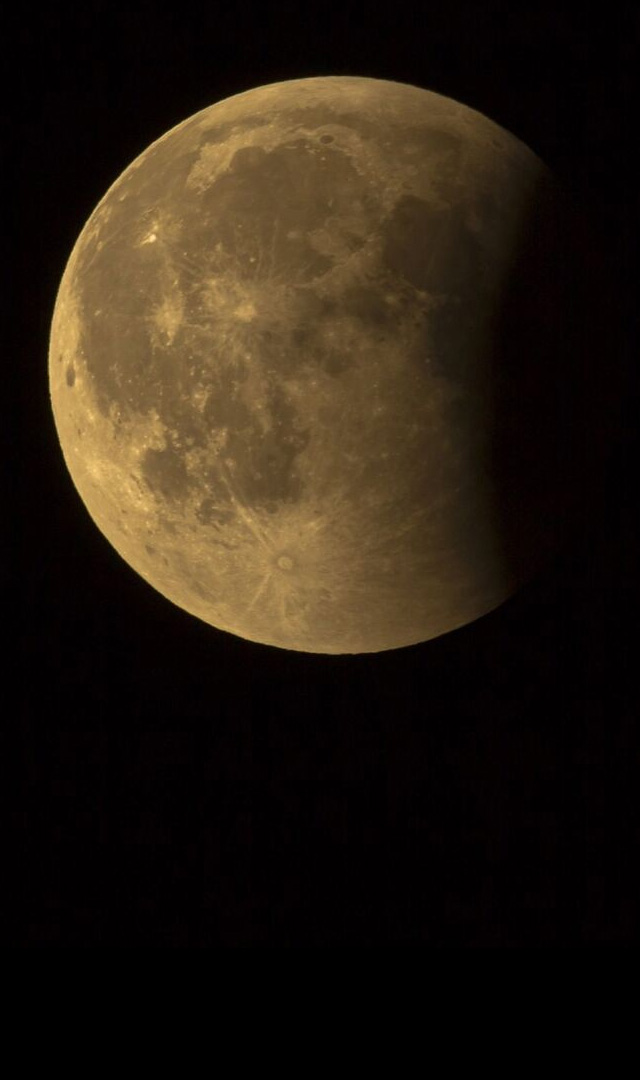 चंद्र ग्रहण की 8 खास बातें