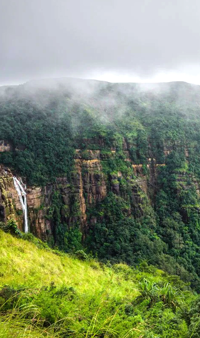 दुनिया में सबसे ज्यादा बारिश कहां होती है?