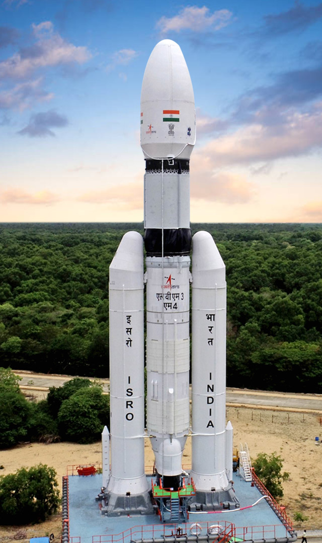 Chandrayaan-3 : चंद्रयान-3 को लेकर लॉन्च पैड की ओर बढ़ा रॉकेट,   चांद पर ऐसे करेगा लैंडिंग 