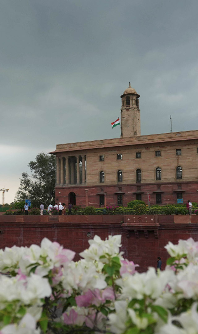 Weather Update : मूसलाधार बारिश से हाहाकार, देश के कई राज्य बेहाल