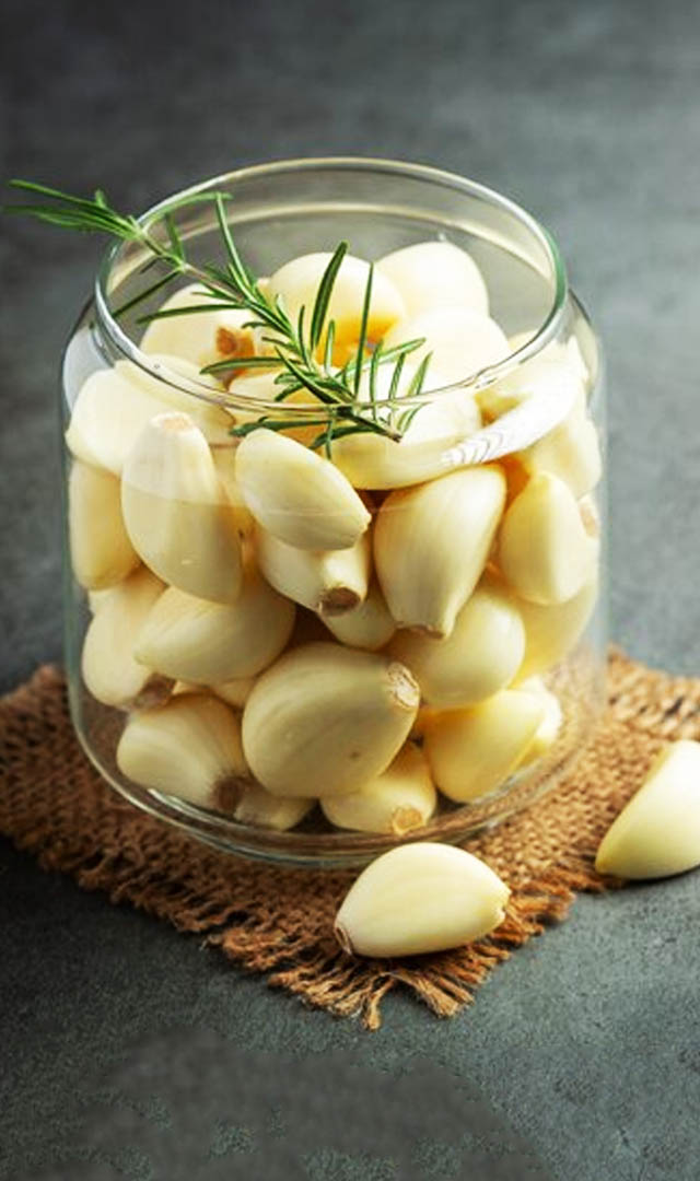 सुबह खाली पेट लहसुन खाने से मिलते हैं ये 8 फायदे