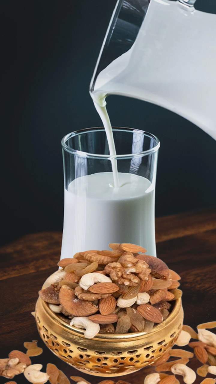 गर्मियों में दूध में मिलाकर पिएं ये 3 ड्राई फ्रूट्स