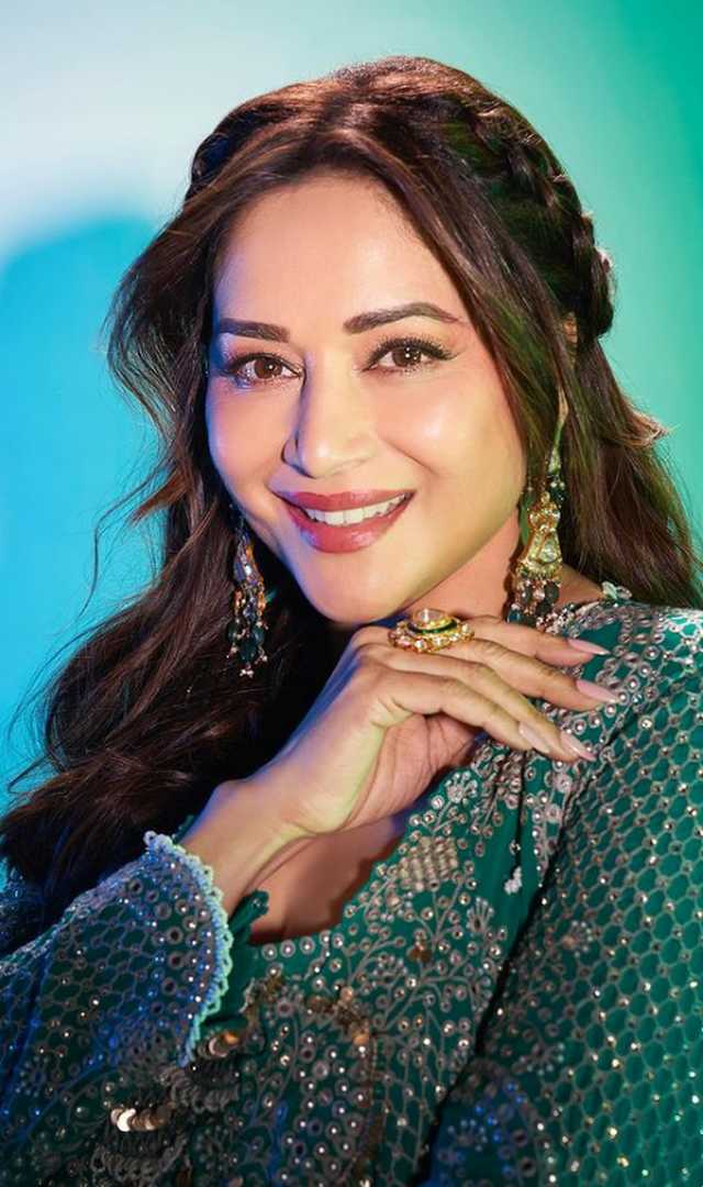 अबोध का ऑफर लेकर माधुरी दीक्षित के घर पहुंचे थे मेकर्स 