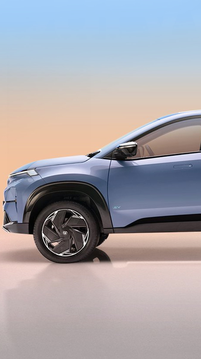 Tata Curvv EV : 585Km रेंज, 15 मिनट में चार्ज, जान लीजिए कीमत