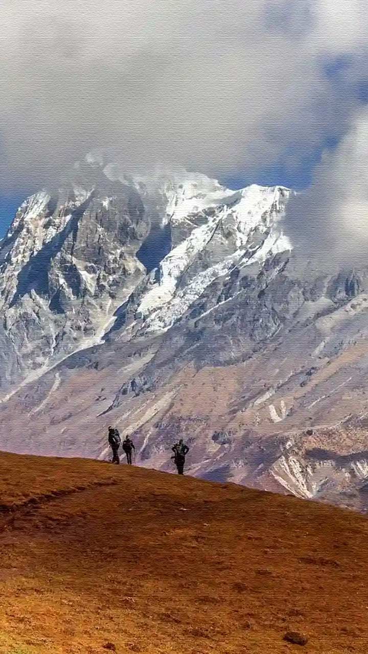 दुनिया के तीसरे सबसे ऊंचे पर्वत का नजारा यहां दिखता है